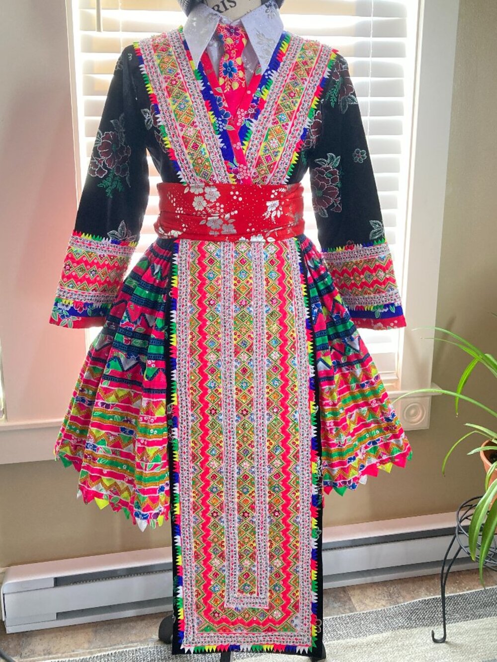 Hmong Vintage Inspired Cogci Sequins Outfit 36/38